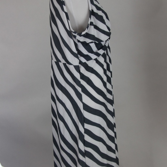 JON & ANNA Gray/White Striped Sleeveless Dress - Picture 7 of 8
